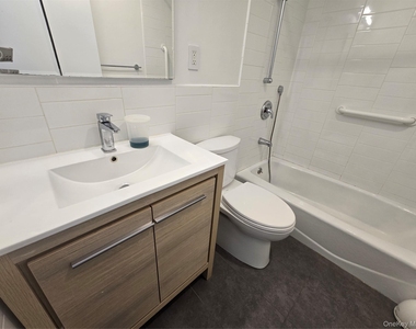 240-29 70 Avenue - Photo Thumbnail 12