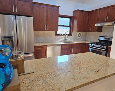 240-29 70 Avenue - Photo Thumbnail 20