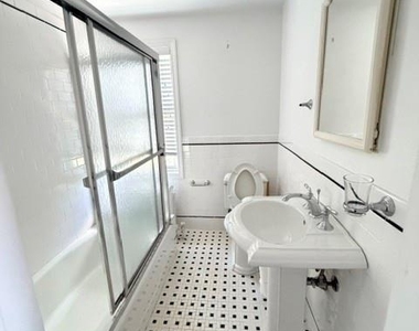48 Hudson Terrace - Photo Thumbnail 4