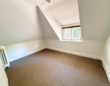48 Hudson Terrace - Photo Thumbnail 9