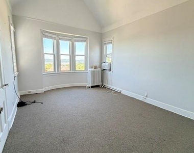 48 Hudson Terrace - Photo Thumbnail 7