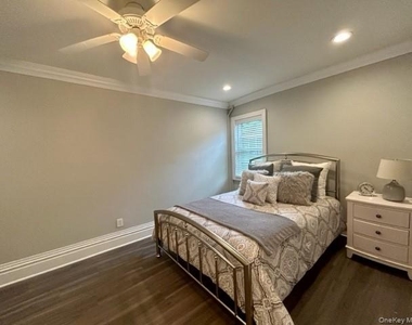 72 South Clinton Avenue - Photo Thumbnail 4