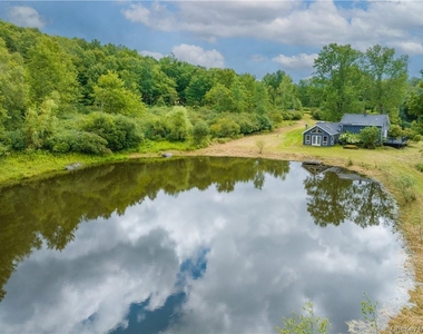 1667 Shandelee Road - Photo Thumbnail 2