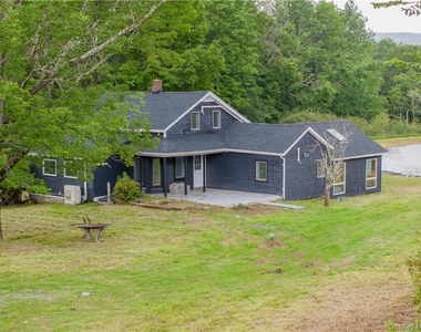 1667 Shandelee Road - Photo Thumbnail 6