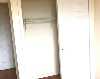 3506 Leavitt Street - Photo Thumbnail 8