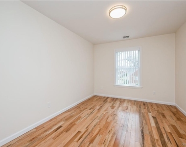 11 Park Avenue - Photo Thumbnail 11