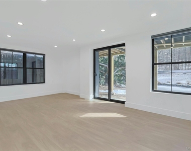 229 Piermont Avenue - Photo Thumbnail 8