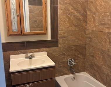 204 South Street - Photo Thumbnail 4