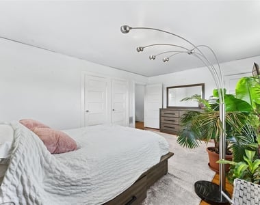 31 Howard Avenue - Photo Thumbnail 9