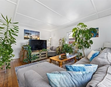 31 Howard Avenue - Photo Thumbnail 5