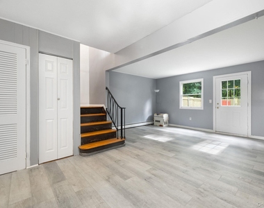 78 Roosevelt Drive - Photo Thumbnail 18