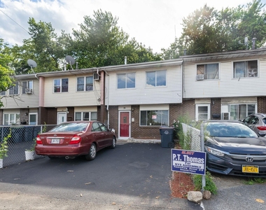 78 Roosevelt Drive - Photo Thumbnail 1
