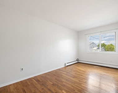 78 Roosevelt Drive - Photo Thumbnail 11