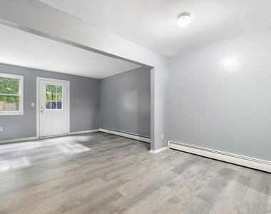 78 Roosevelt Drive - Photo Thumbnail 21