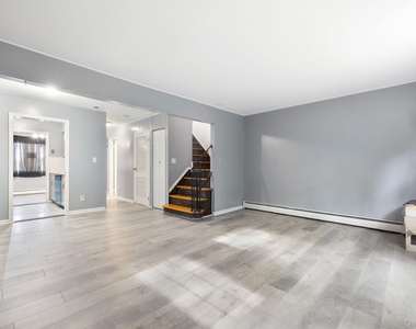 78 Roosevelt Drive - Photo Thumbnail 17
