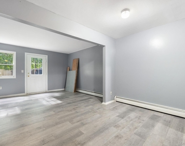 78 Roosevelt Drive - Photo Thumbnail 16