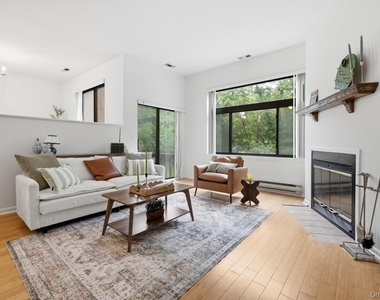 359 N Greeley Avenue - Photo Thumbnail 8