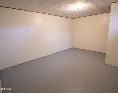 27 Hanifin Avenue - Photo Thumbnail 10