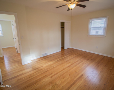 27 Hanifin Avenue - Photo Thumbnail 6