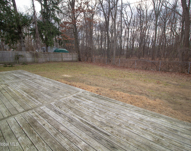 27 Hanifin Avenue - Photo Thumbnail 12