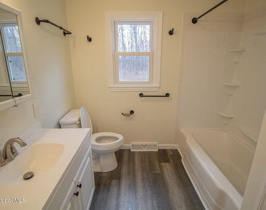 27 Hanifin Avenue - Photo Thumbnail 3
