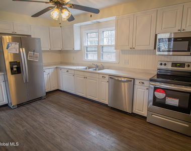 27 Hanifin Avenue - Photo Thumbnail 2