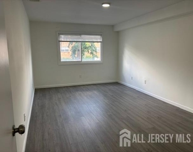 392 College Drive - Photo Thumbnail 20