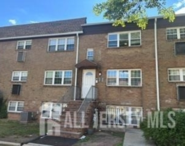 392 College Drive - Photo Thumbnail 13