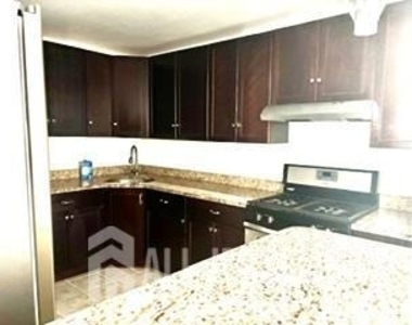 392 College Drive - Photo Thumbnail 5