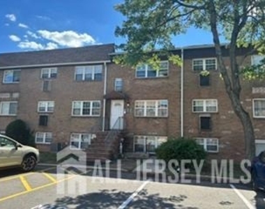 392 College Drive - Photo Thumbnail 14
