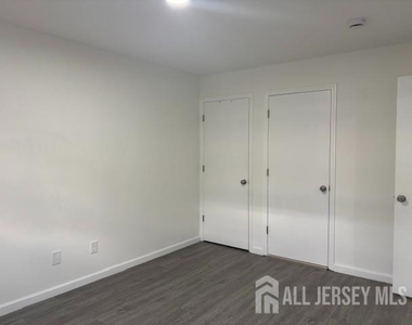 392 College Drive - Photo Thumbnail 19
