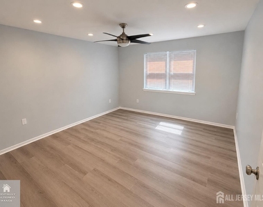 30 Judson Street - Photo Thumbnail 4