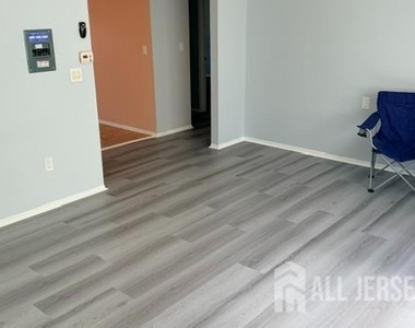 30 Judson Street - Photo Thumbnail 3