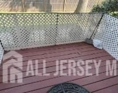 30 Judson Street - Photo Thumbnail 6