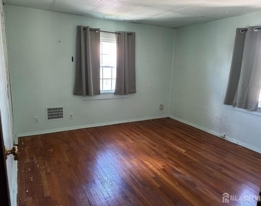 536 Alice Place - Photo Thumbnail 4