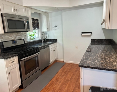 536 Alice Place - Photo Thumbnail 2