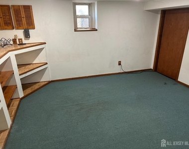 536 Alice Place - Photo Thumbnail 8