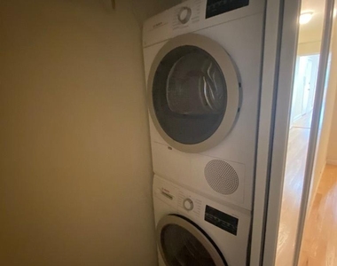 116 Central Park S - Photo Thumbnail 4