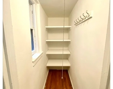 237 E 58th Street - Photo Thumbnail 6