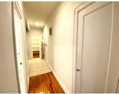 237 E 58th Street - Photo Thumbnail 2