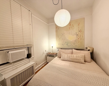 51 7th Avenue S - Photo Thumbnail 5