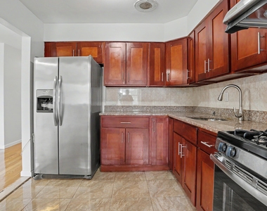 103-10 92nd Street - Photo Thumbnail 4