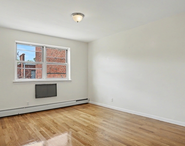 103-10 92nd Street - Photo Thumbnail 9