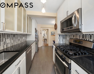 345 E 56th Street - Photo Thumbnail 9