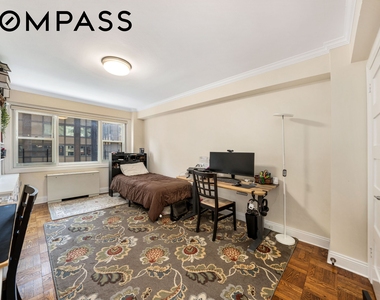 345 E 56th Street - Photo Thumbnail 7