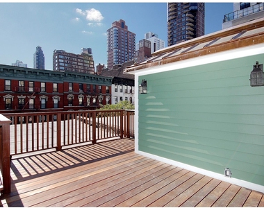 333 E 65th Street - Photo Thumbnail 7