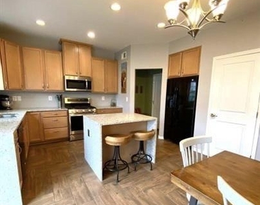 9411 Wood Creek Circle - Photo Thumbnail 9