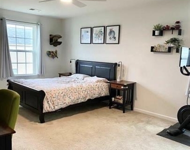 9411 Wood Creek Circle - Photo Thumbnail 16