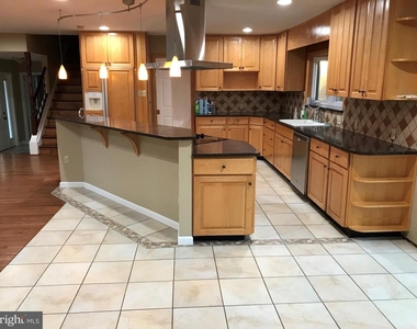 7078 Token Valley Road - Photo Thumbnail 1