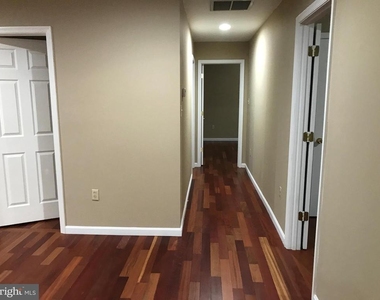 7078 Token Valley Road - Photo Thumbnail 14